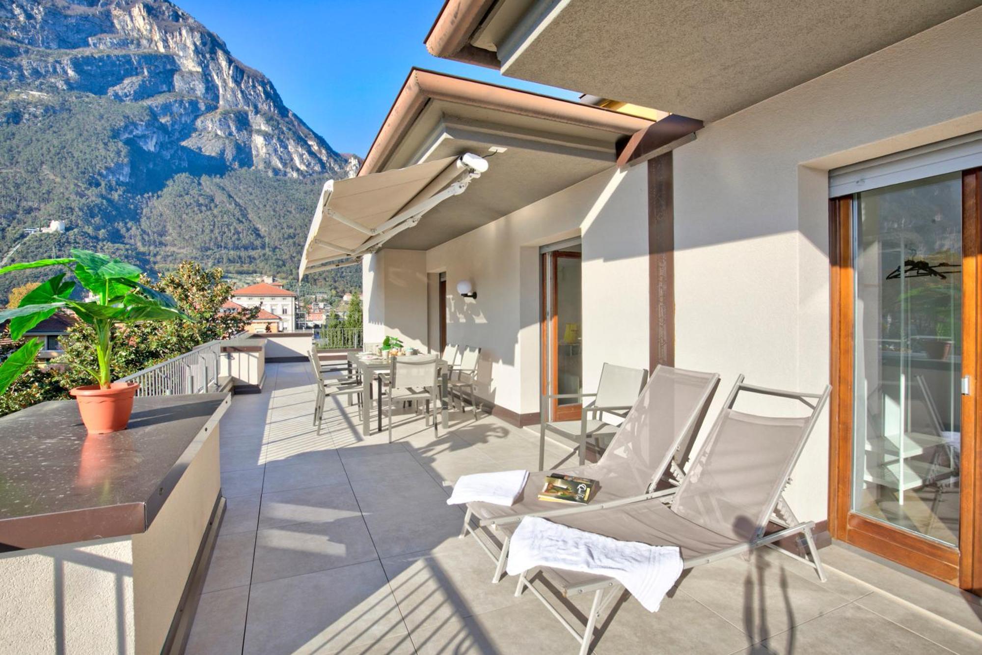 Antares150M From The Lake - Happy Rentals Riva del Garda Kültér fotó