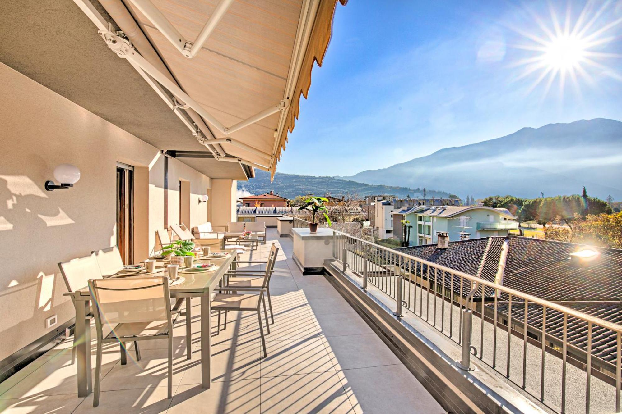 Antares150M From The Lake - Happy Rentals Riva del Garda Kültér fotó